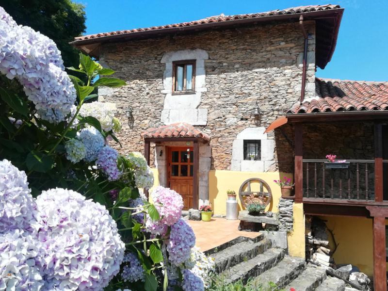 La Asturxana Konuk evi Malleza Dış mekan fotoğraf
